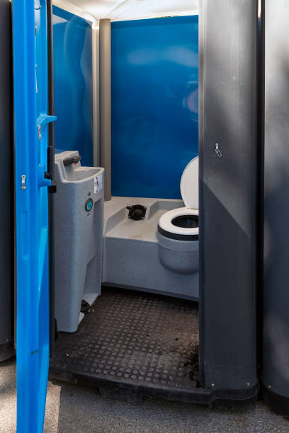 Best Portable restroom trailer rental  in Choctaw Lake, OH