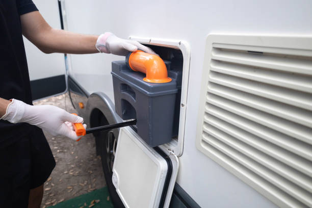 Portable Toilet Options We Offer in Choctaw Lake, OH